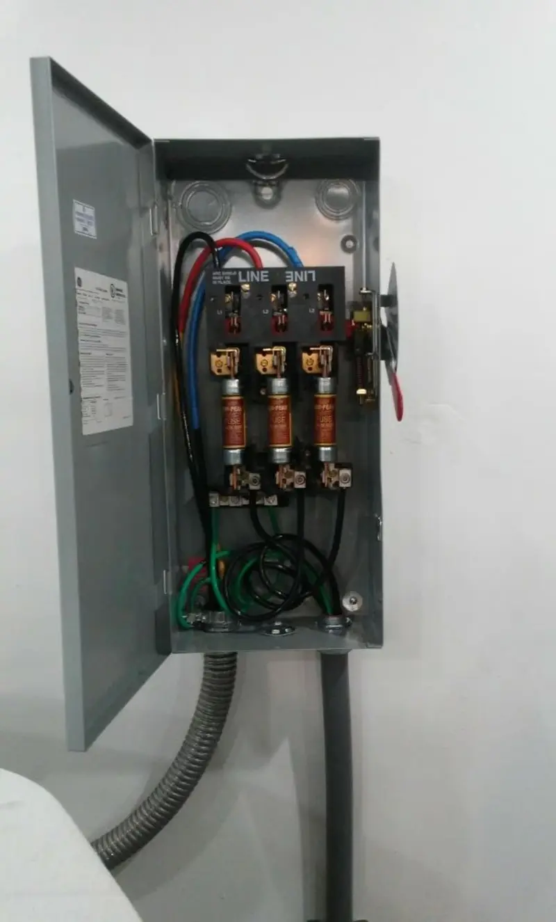 Three-phase disconnect switch installed for Smoke Detector Installation in Wooster